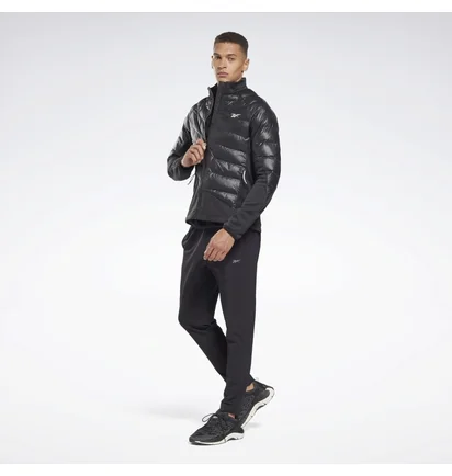 Куртка унисекс Reebok Thermowarm+Graphene Black Hg8926
