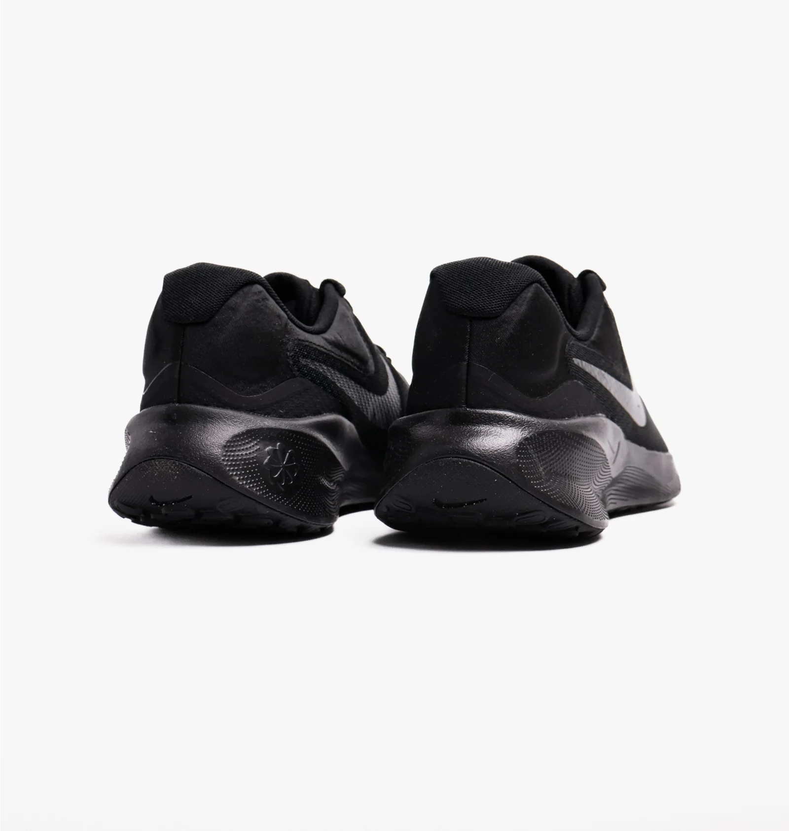 ᐉ Кросівки чоловічі Nike Revolution 7 Black FB2207-005 - придбати