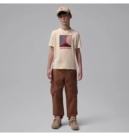 Футболка дитяча Nike Ess Tee Beige 95F057-W5T