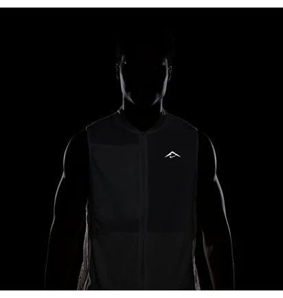 Жилетка чоловіча Nike Trail Aireez White FN4004-121
