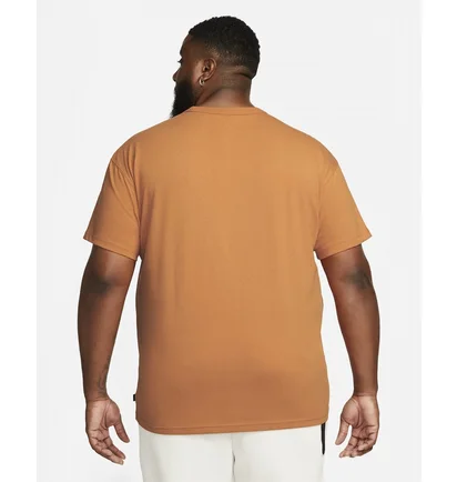 Футболка чоловіча Nike T-Shirt M Nsw Prem Essntl Sust Tee Orange DO7392-808