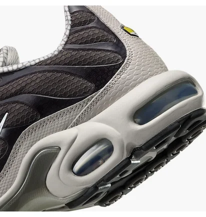 Кроссовки мужские Nike Air Max Plus Grey IB7679-200