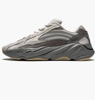 Кросівки чоловічі Adidas Yeezy Boost 700 V2 Grey FU7914