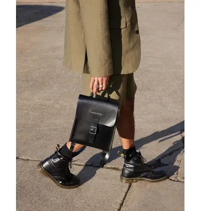Рюкзак жіночий Dr. Martens Mini Black AB101001