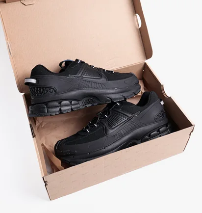 Кросівки чоловічі Nike Zoom Vomero Roam Black FV2295-002