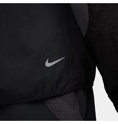 Вітровка чоловіча Nike Trail Aireez Black FN4002-010