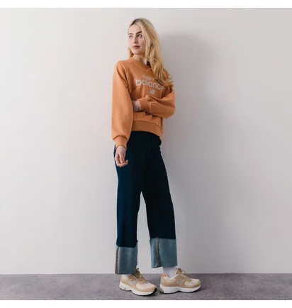 Світшот жіночий New Balance Sweat Crew Graphic Essential Orange WT31508SEI