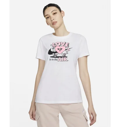 Футболка женская Nike Sportswear White DN5878-100