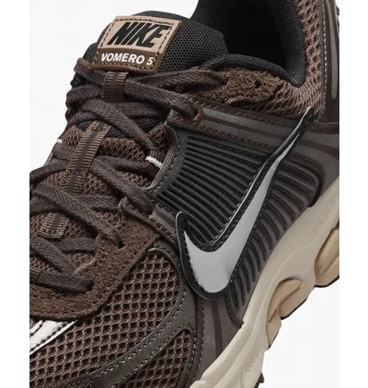 Кросівки жіночі Nike Zoom Vomero 5 Shoes Brown FN6742-201