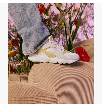 Кроссовки женские Nike Air Huarache White DV6976-100