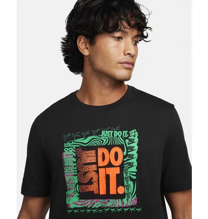 Футболка мужская Nike Sportswear T-Shirt Black FQ3772-010