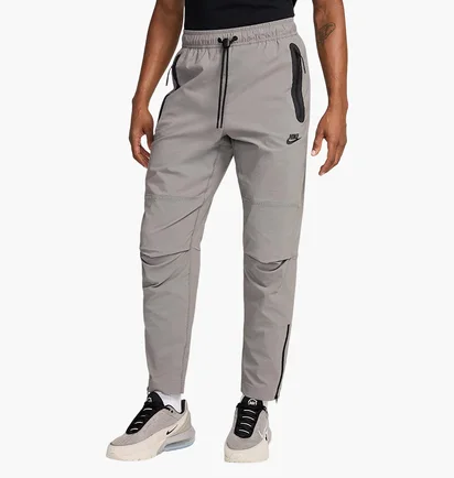 Штаны мужские Nike Tech Woven Grey HM8241-014
