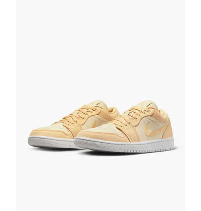 Кроссовки женские Air Jordan Air 1 Low Se Shoes Beige/Yellow DV0426-200
