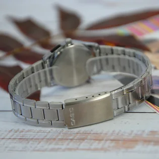 Годинник жіночий Casio Timeless Collection Df LTP-V006D-4B
