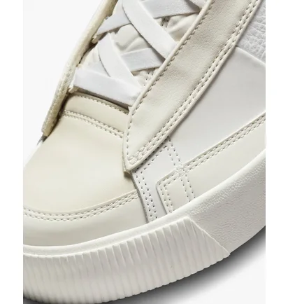 Кросівки жіночі Nike Blazer Mid Victory White Dr2948-100
