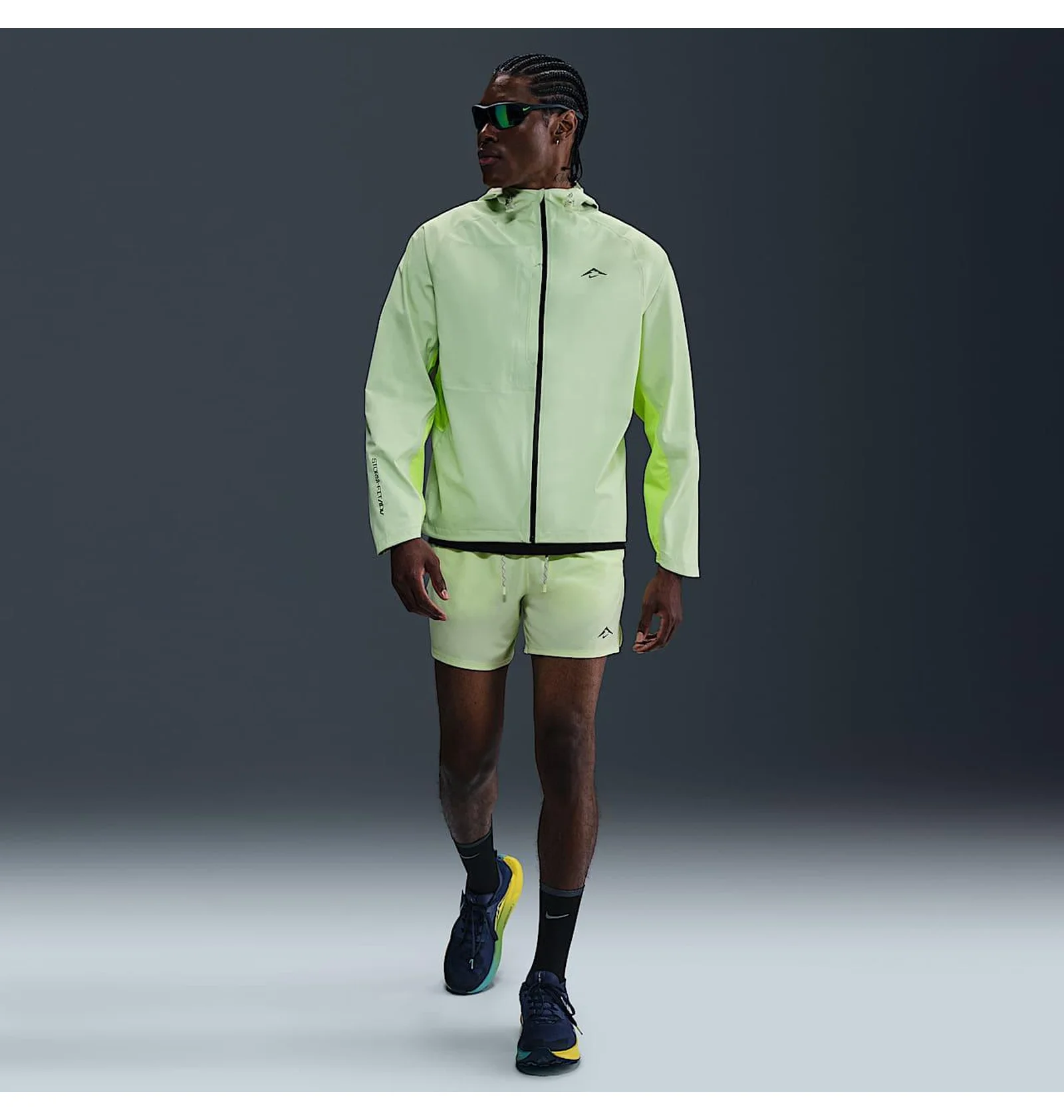 ᐉ Вітровка чоловіча Nike Trail Storm-Fit Adv Green FZ1084-701