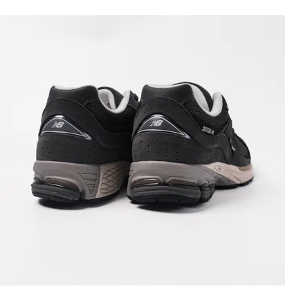 Кроссовки мужские New Balance 2002R Grey M2002RFL