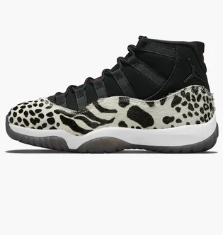 Кроссовки женские Air Jordan 11 Retro Black/White AR0715-010