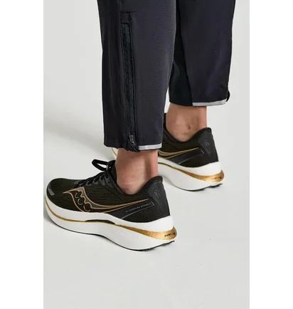 Штаны мужские Saucony Boston Woven Pant Black SAM800348-BK