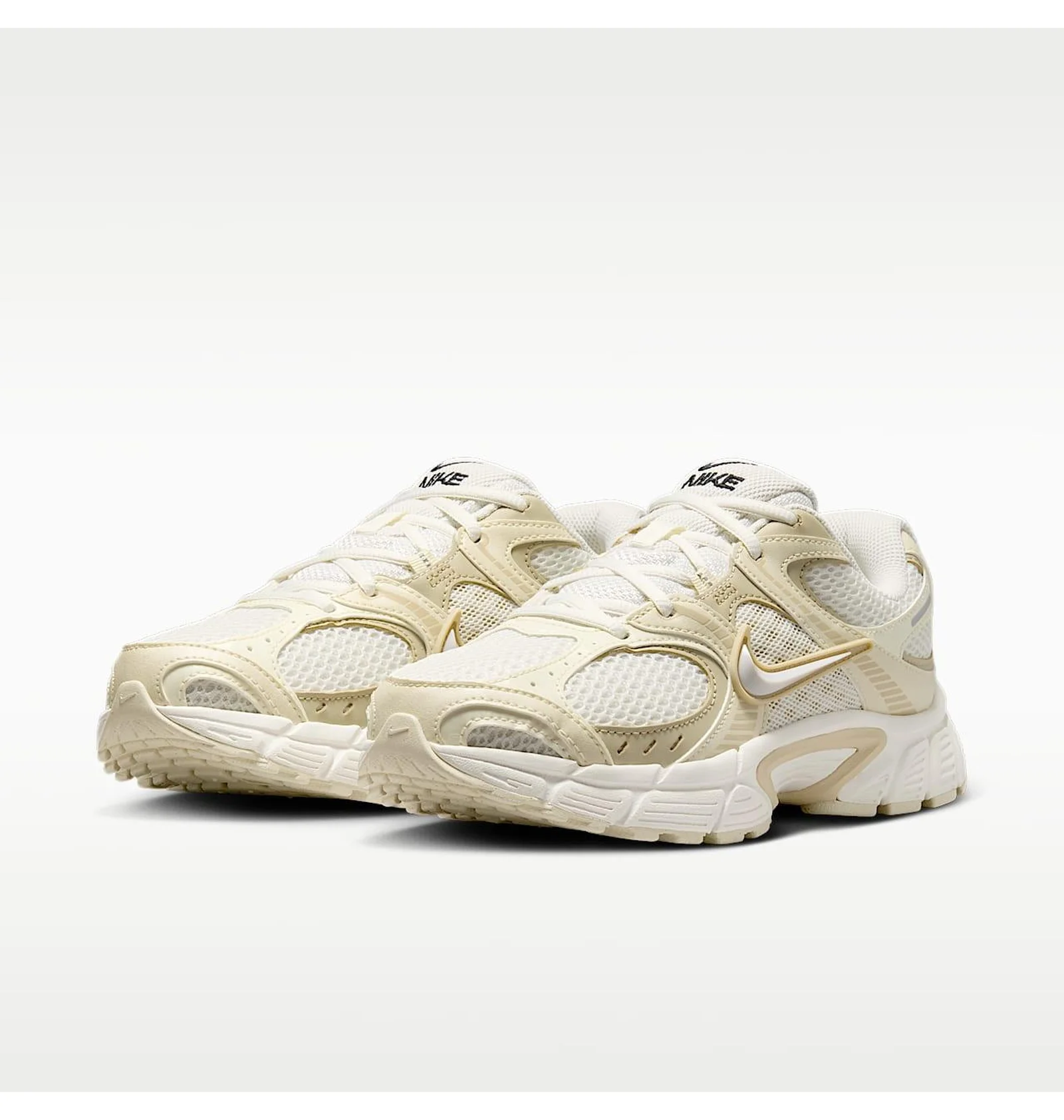 ᐉ Кросівки унісекс Nike V5 Rnr Se Beige IO0464-101 - придбати в