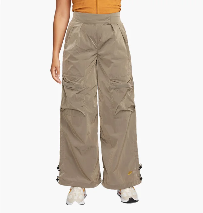 Штаны женские Nike Sportswear Tech Pack WomenS Repel Pants Brown FB8358-247