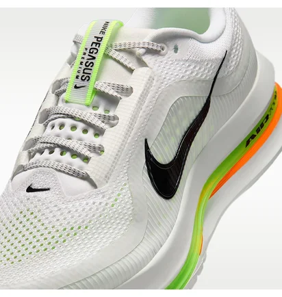 Кросівки чоловічі Nike Pegasus Premium White HQ2592-105