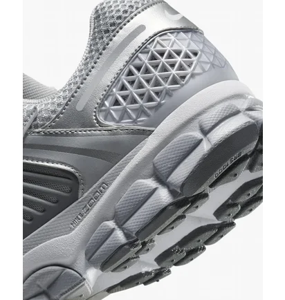 Кроссовки мужские Nike Zoom Vomero 5 Grey FJ4151-003