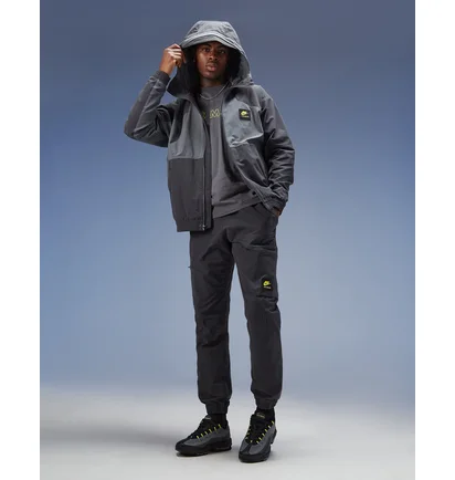 Куртка чоловіча Nike M Nsw Air Max Wvn Jacket Grey FV5595-068