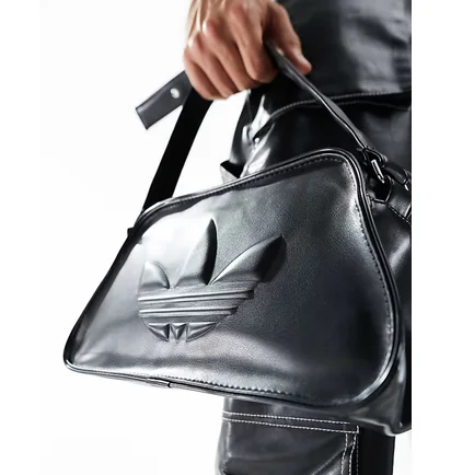 Сумка унисекс Adidas Originals Polyurethane Embossed Trefoil Shoulder Bag Black IT7380