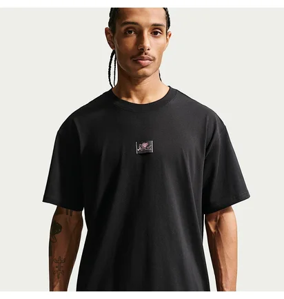 Футболка мужская Nike Sportswear Black IH1169-010