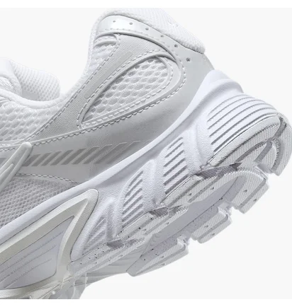 Кросівки жіночі Nike V5 Rnr WomenS Shoes White HQ7901-101