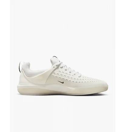 Кросівки унісекс Nike Sb Nyjah 3 White Dj6130-100