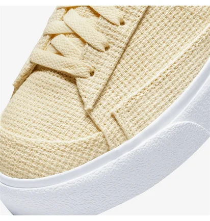 Кроссовки женские Nike Blazer Low Beige DN0744-700