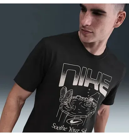 Футболка мужская Nike Graphics Grey HQ9264-045