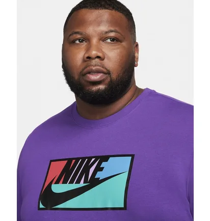 Футболка чоловіча Nike Sportswear T-Shirt Violet FJ1121-599
