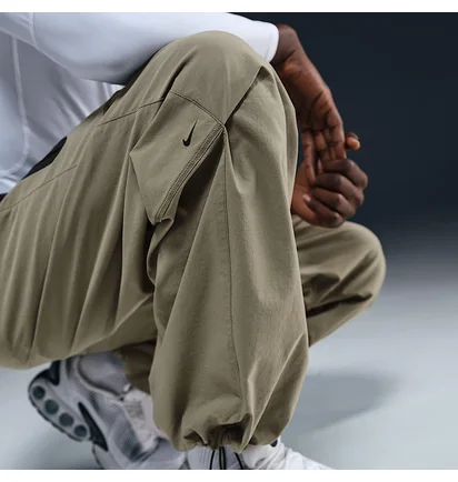 Штаны мужские Nike Tech Woven Pants Olive HM7158-320