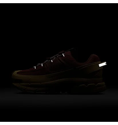 Кроссовки женские Nike Zoom Vomero Roam Team Brown/Beige HQ2181-700
