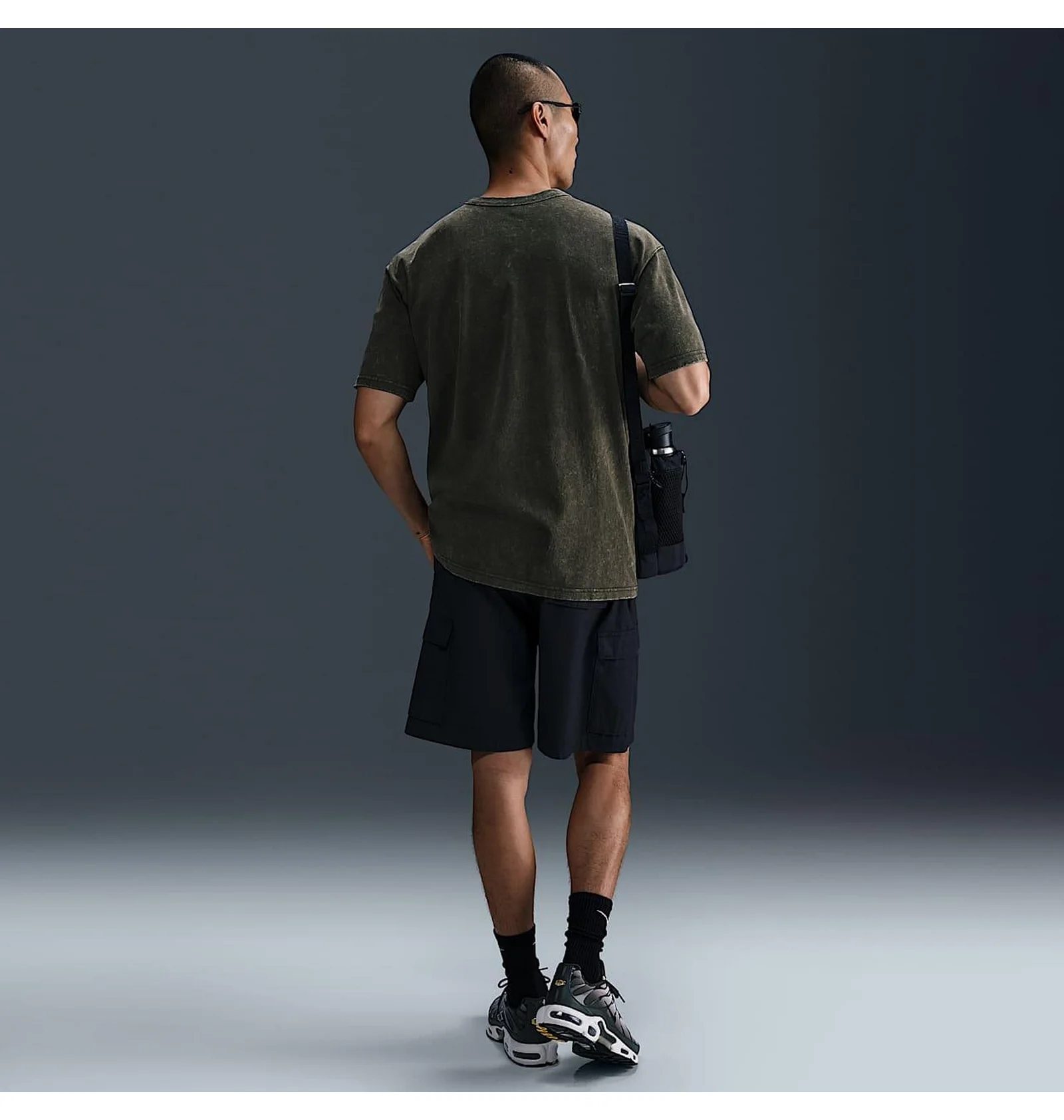 ᐉ Футболка мужская Nike Premium T-Shirt Olive HJ0552-355 - купить