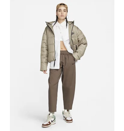 Куртка жіноча Nike W Nsw Syn Tf Rpl Hd Jkt Beige Dx1797-351