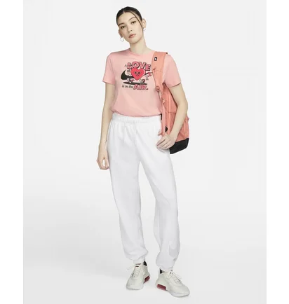 Футболка женская Nike Sportswear Pink DN5878-697