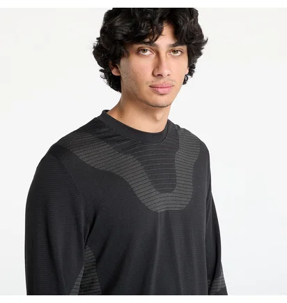 Лонгслив мужской Nike Delta River Dri-Fit Adv Black FV8906-010