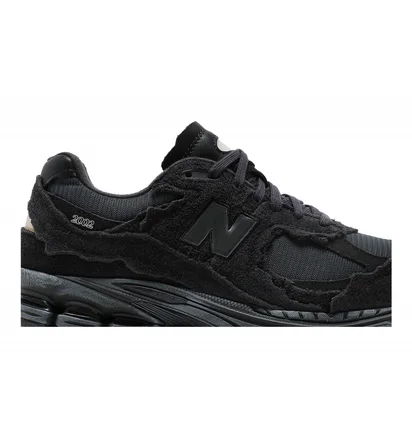 Кроссовки мужские New Balance 2002R Black M2002RDB