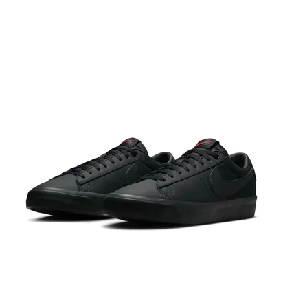Кроссовки мужские Nike Sb Zoom Blazer Low Pro G T Skate Shoes Black DR9099-001