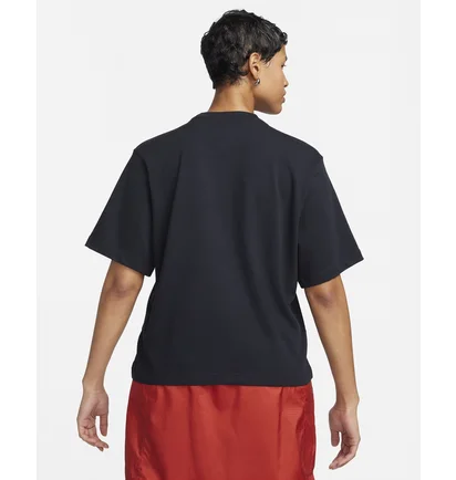 Футболка женская Nike Sportswear Black FQ8870-010