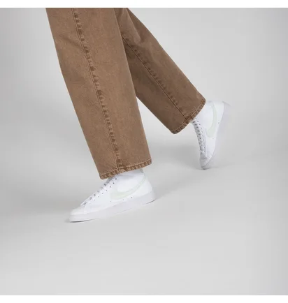 Кросівки жіночі Nike Blazer Mid 77 Next Nature White DQ4124-102