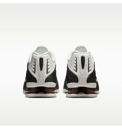 Кроссовки женские Nike Shox R4 Sail Fauna Brown White/Black AR3565-104