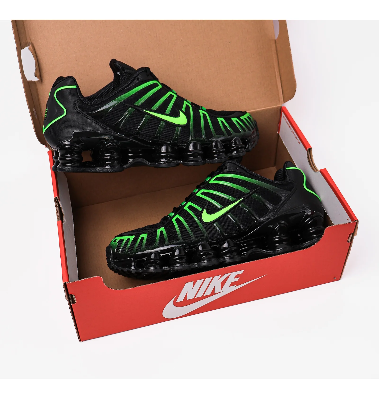 ᐉ Кросівки чоловічі Nike Shox Tl Black/Green AV3595-012