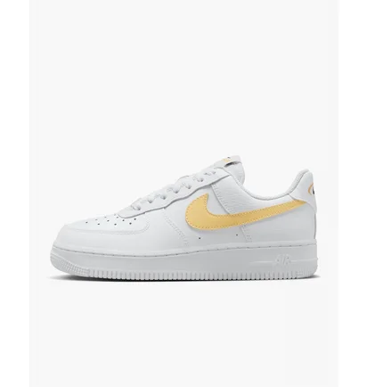 Кросівки жіночі Nike Air Force 1 07 White FQ2742-100