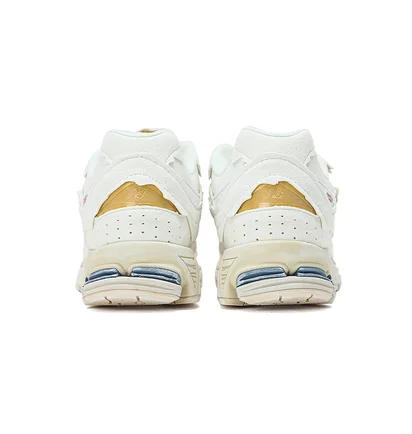 Кросівки унісекс New Balance Protection Pack 2002R Beige M2002RDC