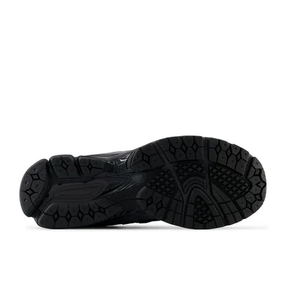 Кроссовки мужские New Balance 2002R Black/Grey M2002RBL